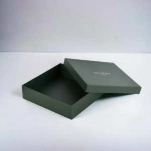 custom luxury apparel boxes