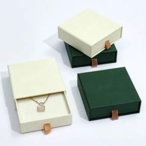 small cardboard jewelry boxes