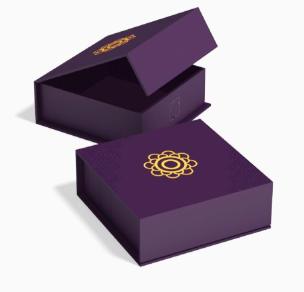 custom gift boxes with logo wholesale