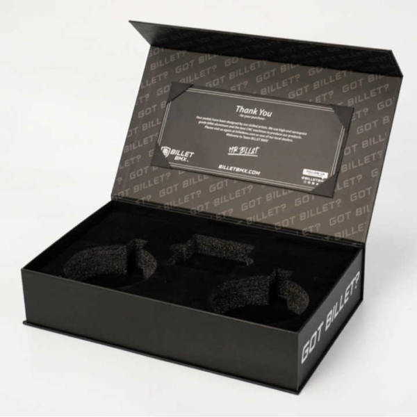 Rigid Boxes With Magnetic Lids